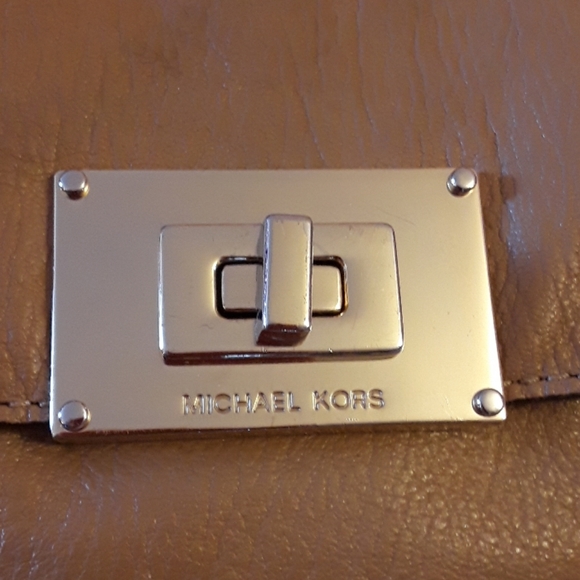 Michael Kors Pebble Leather Satchel Tan Handbag - Picture 11 of 16